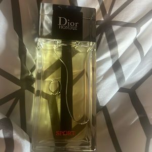 DIOR HOMME SPORT
Fresh, Woody and Spicy Notes 4.25 spra twice